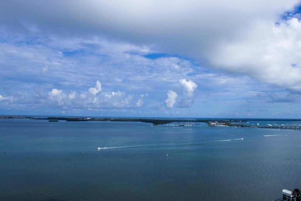 Brickell Apartments With Oceanview Майами Экстерьер фото